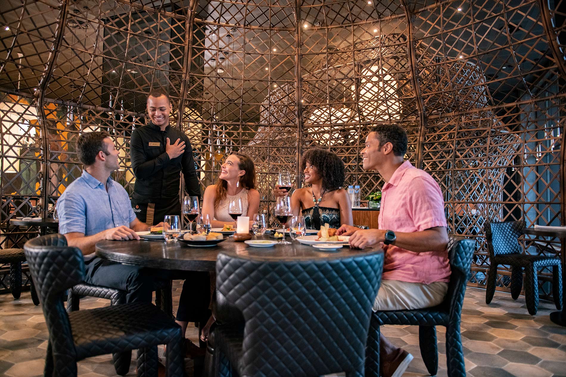 Hyatt Zilara Cap Cana Brando’s restaurante parejas.