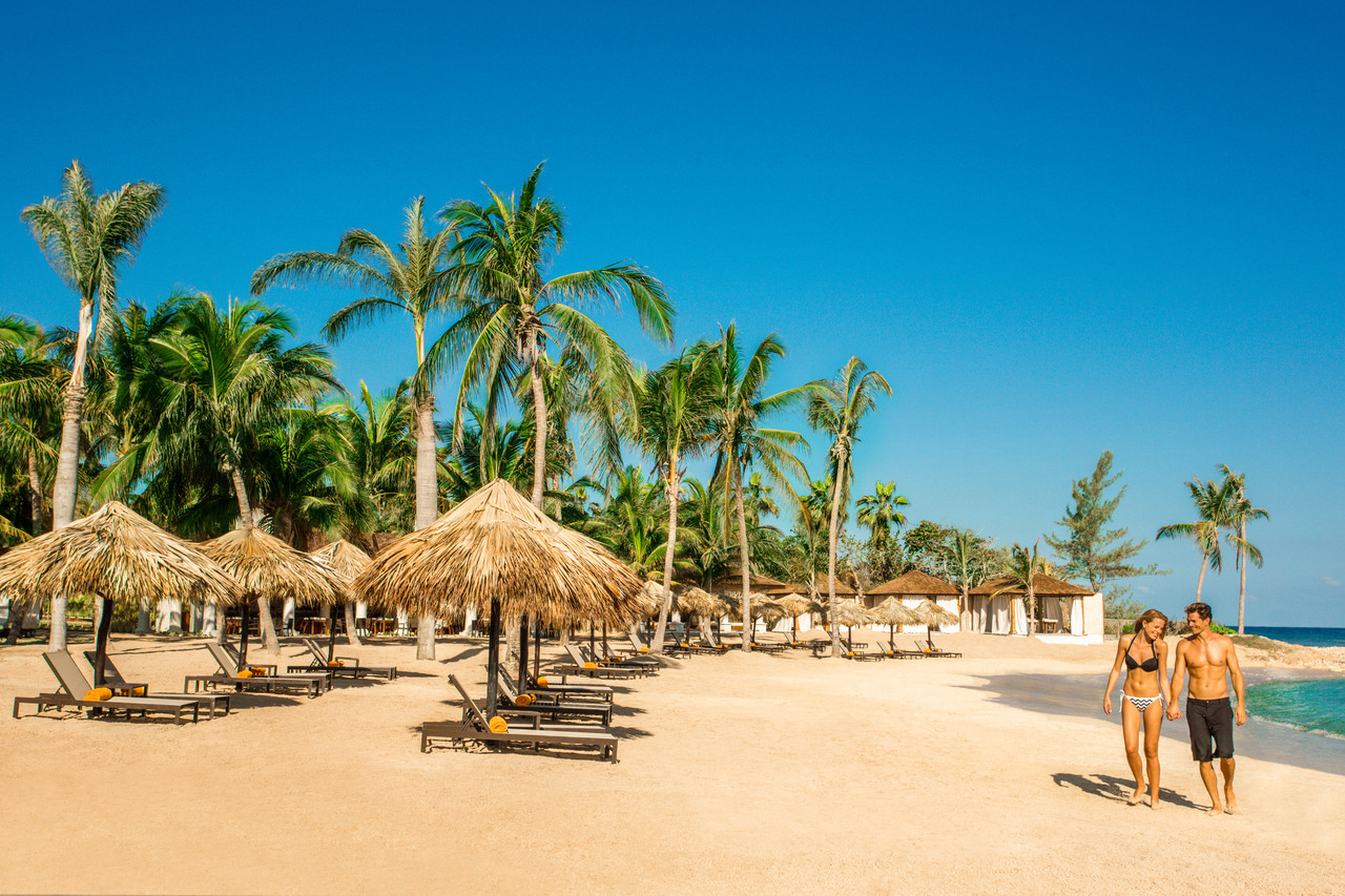 Hyatt Zilara Rose Hall Beach Couple