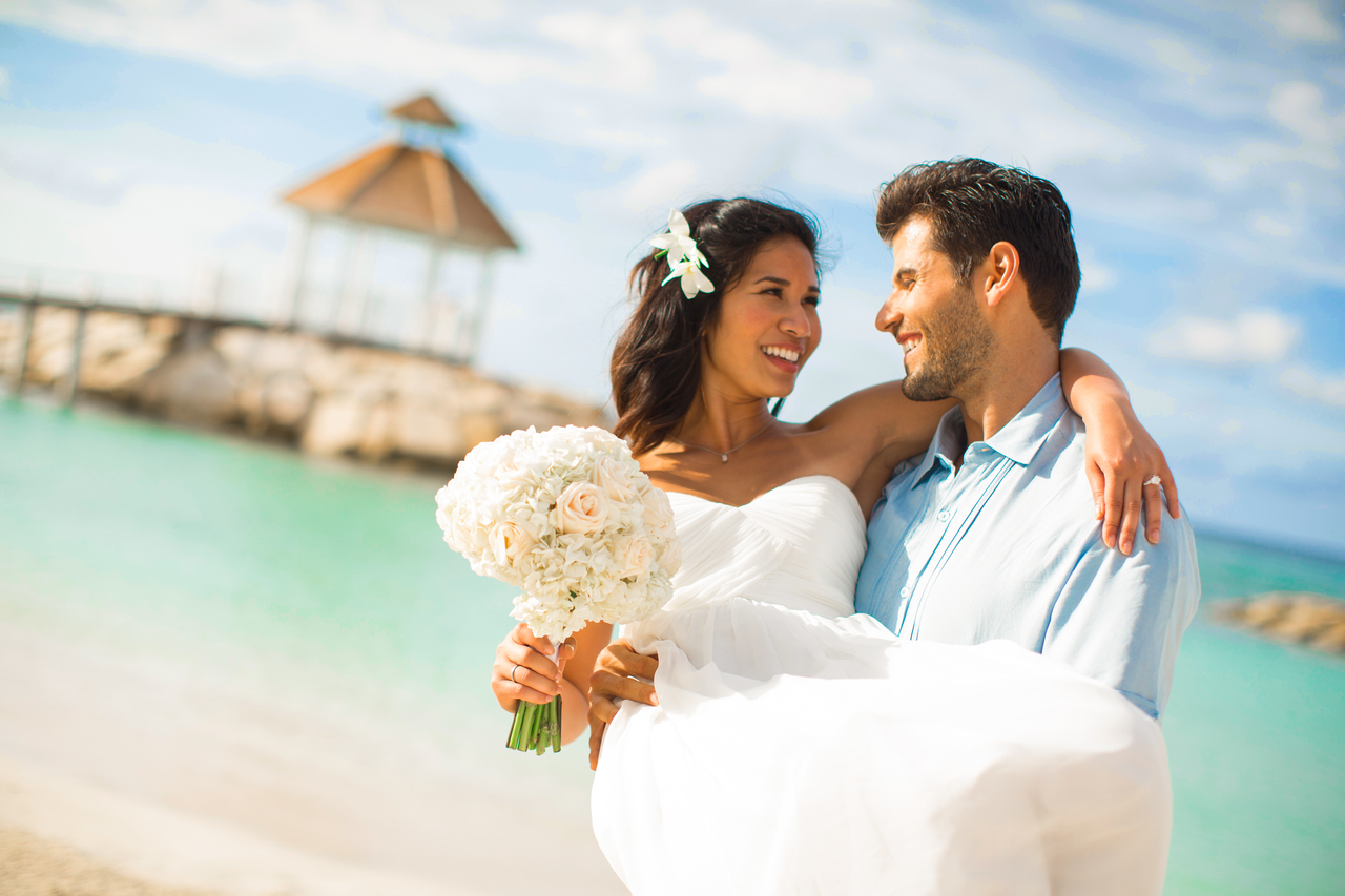 Hyatt Ziva Rose Hall Groom And Bride With Gazebo On Background