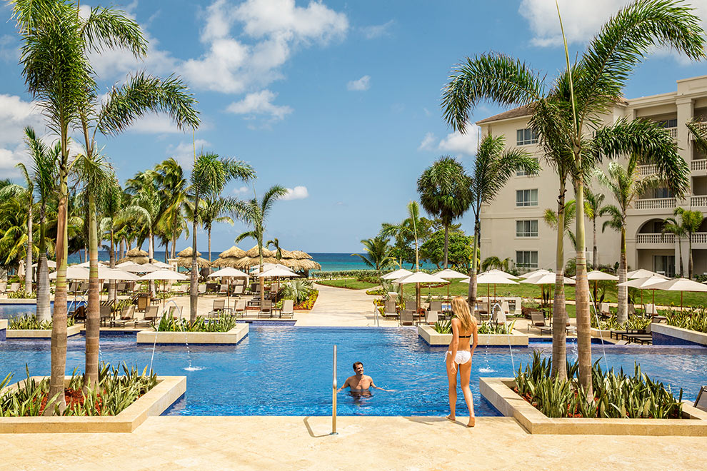 hyatt zilara rose hall couple at pool