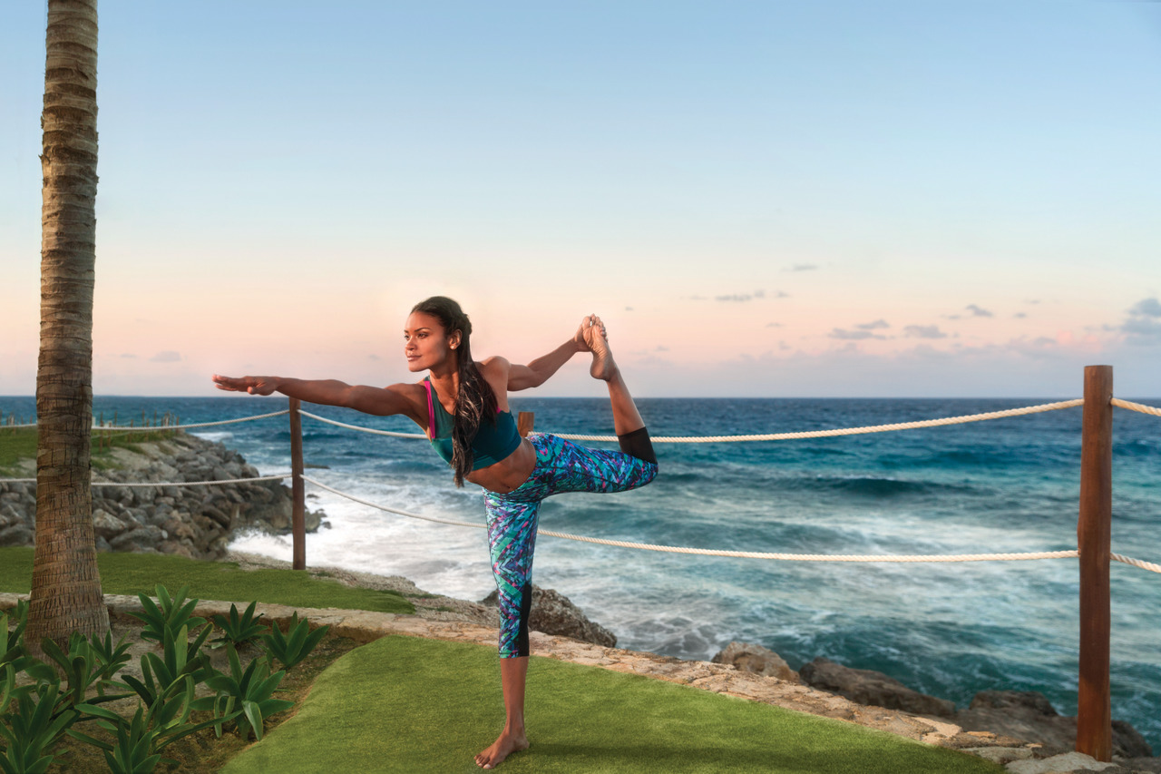Hyatt Ziva Cancun Turquoize yoga session.