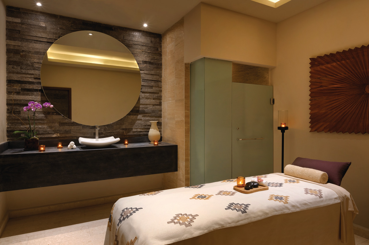 Hyatt Turquoize Zen Spa sala de masajes.