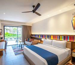 Hyatt Zilara Cap Cana Club Junior Suite Swim Up King o Doble.