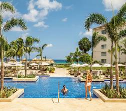 hyatt zilara rose hall couple at pool
