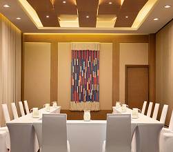 Sala de reuniones con montaje en "U" en Hyatt Ziva Cancún.