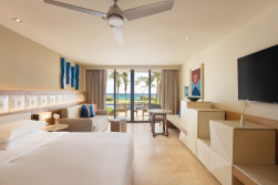 Hyatt Ziva Cancun Swim Up King.