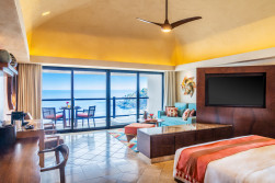 Hyatt Ziva Puerto Vallarta Club Ocean Front Hot Tub King Bed