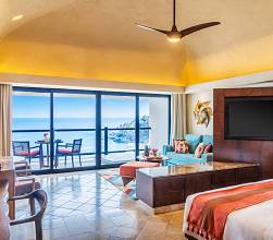 Hyatt Ziva Puerto Vallarta Club Ocean Front Hot Tub King Bed