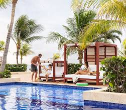 Hyatt Ziva Cancun pool cabana family.